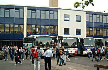 Mit 10 Bussen in das Phantasialand