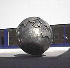 Der Globus im Atrium
