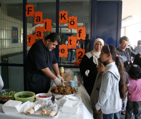 Rege Nachfrage beim D�nerstand.