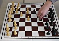 Die Schachgarnituren der Schule